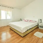Vakantiehuis Andela By Interhome Maslenica