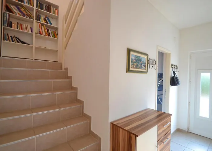 Andela By Interhome Maslenica